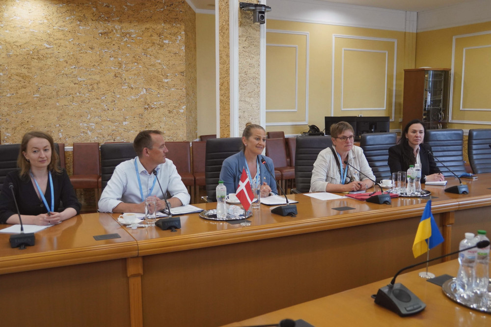 6000 image for slide