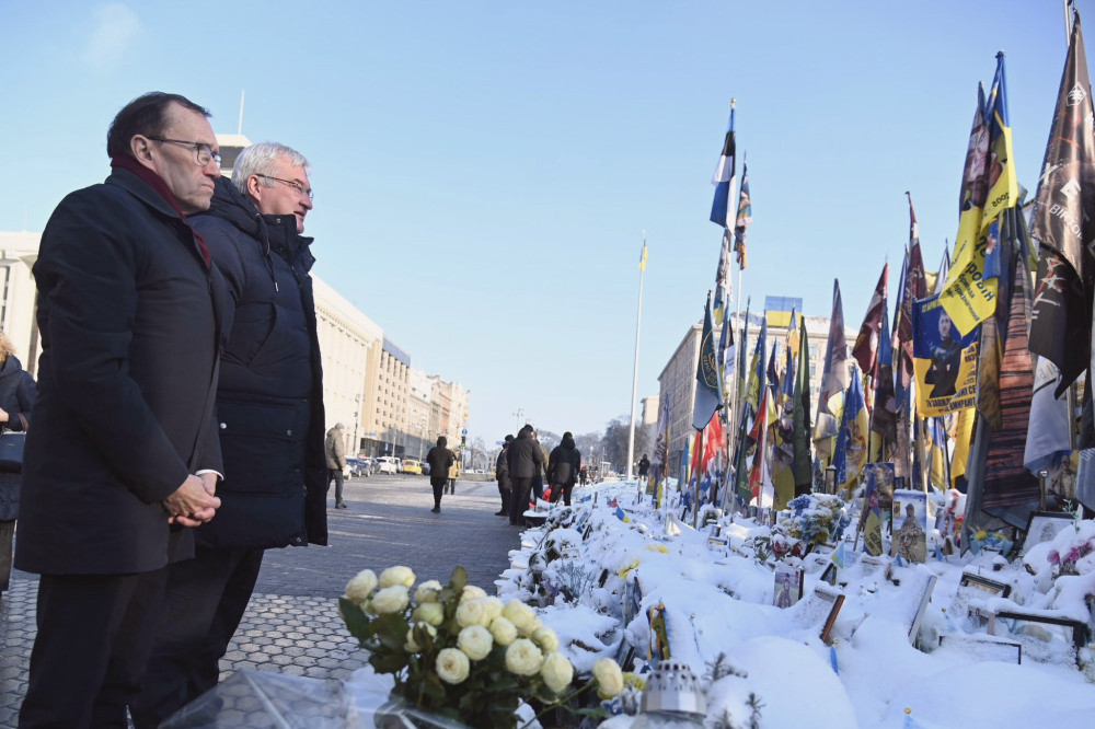 9937 image for slide